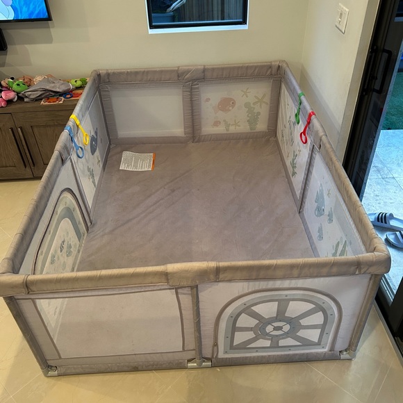 costway Other - Costway 204cm x 147cm Large Baby Playpen with Pull Rings